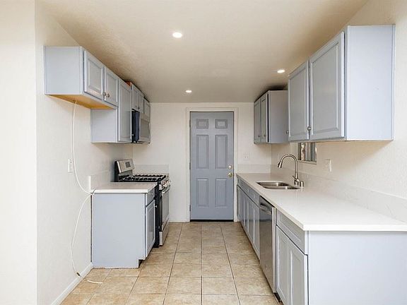 4th image of 12070 Chamberlaine Way