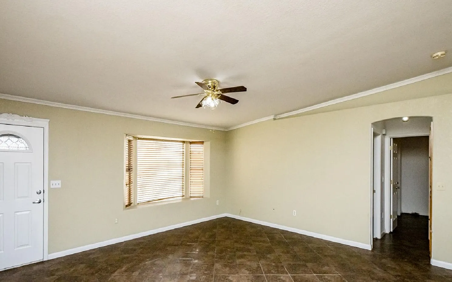 3 bed, 1853 sqft, $2,600 — Photo 3