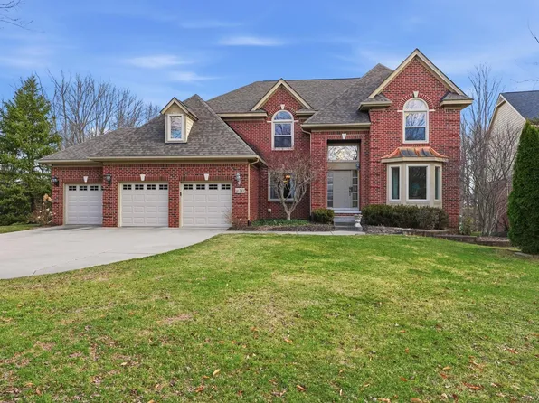 41243 Scarborough Ln, Novi, MI 48375