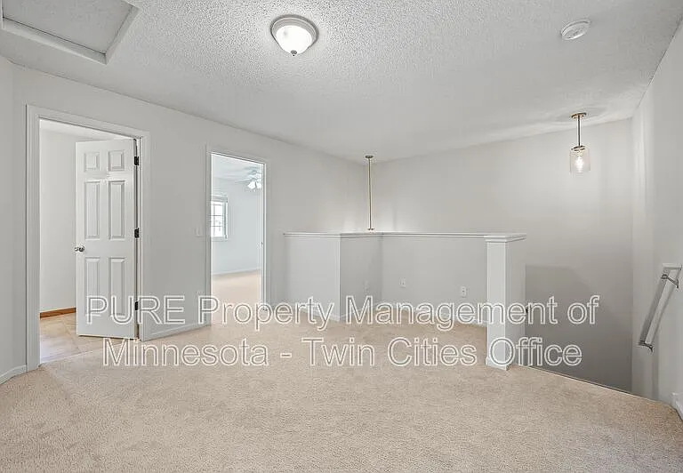 1877 111th Ave NE — Photo 17