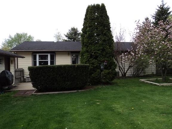 2nd image of 213 Theresa Ln