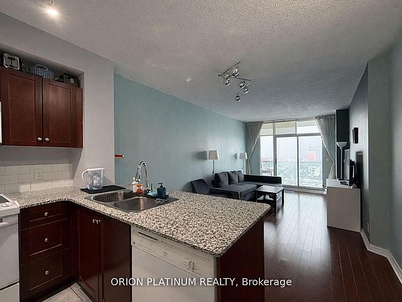4th image of 1359 Rathburn Rd E #1408