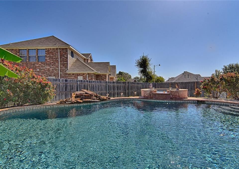 1st image of 341 Mesquite Hill Dr