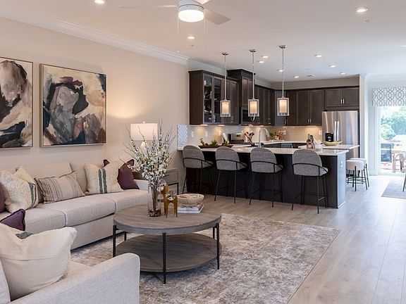 Potomac Great Room and Kitchen