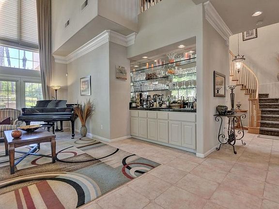 5th image of 2136 Vizcaya Cir