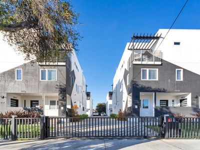 5017 Marathon St, Los Angeles, CA, 90029