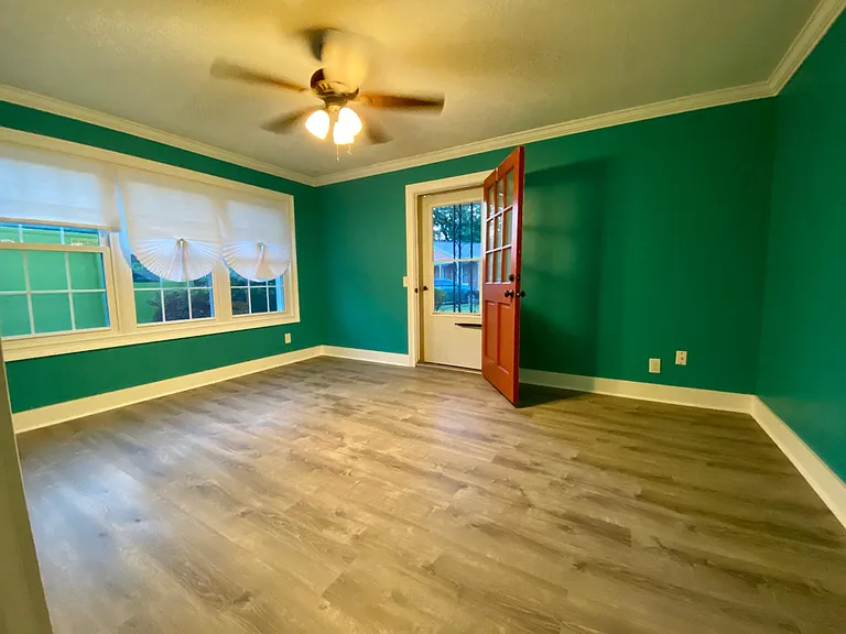 105 Mamie Ct — Photo 18