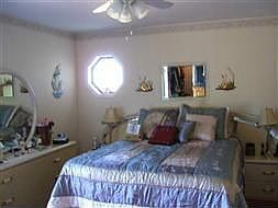 5th image of 1275 Bayview Dr