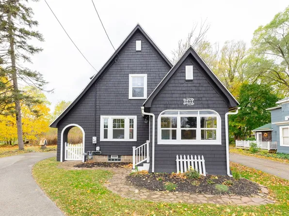 6111 Cottage St, Williamson, NY 14589