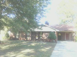 106 Stanley Ave, Tupelo, MS 38801