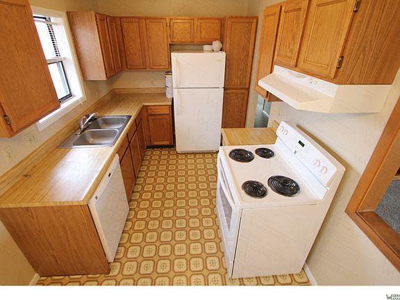 5th image of 2320 Alderson Ave APT 7