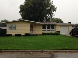 107 Rainbow Dr, Hudson, IA 50643