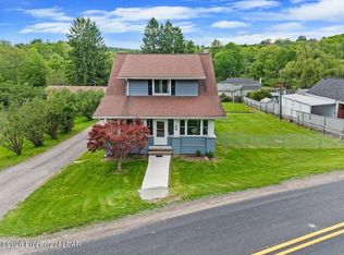1070 Lower Demunds Rd, Dallas, PA 18612