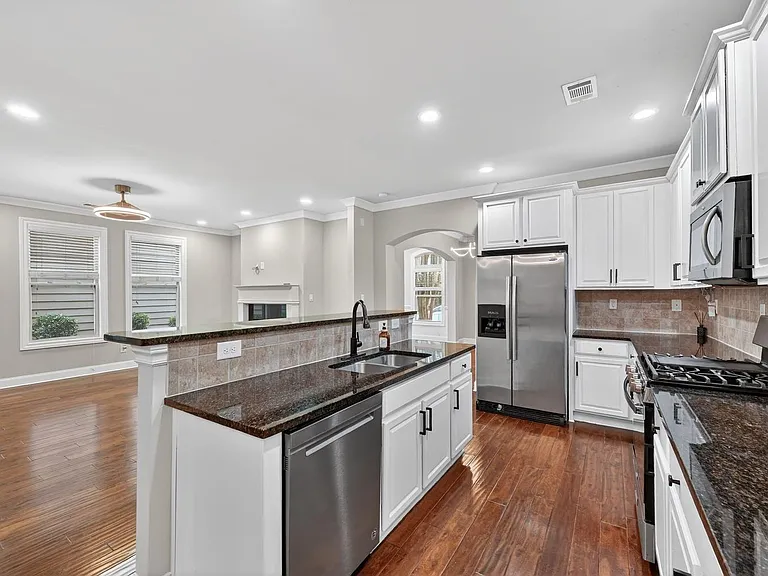 10787 Bossier Dr — Photo 4