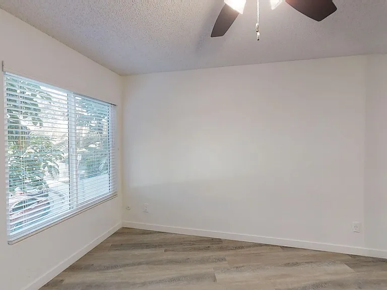 3327 Livonia Ave — Photo 14