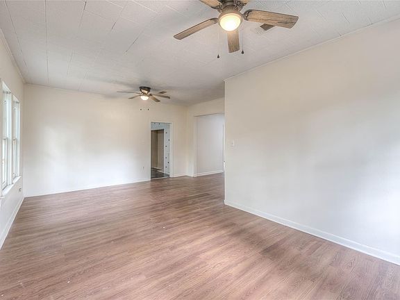 4th image of 605 Arvon St