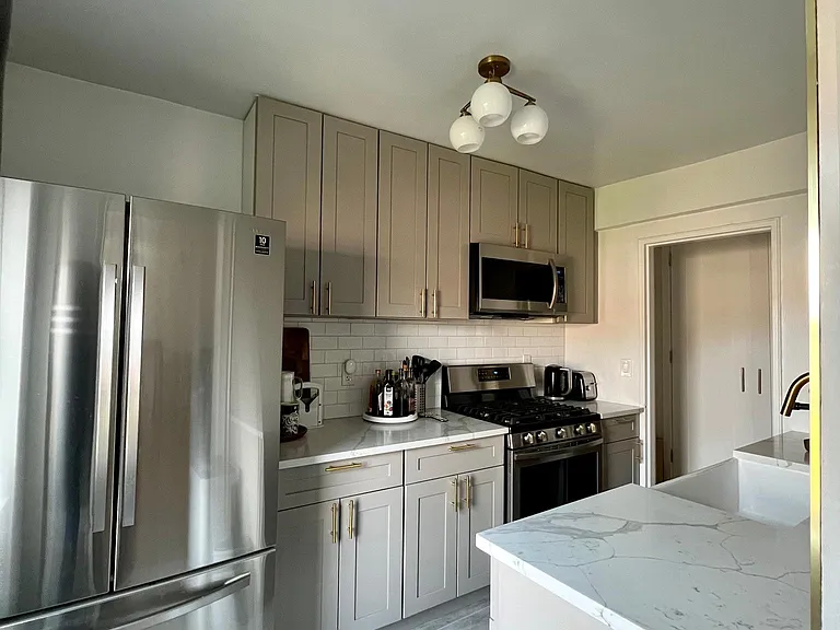 394 Avenue S #6A — Photo 1