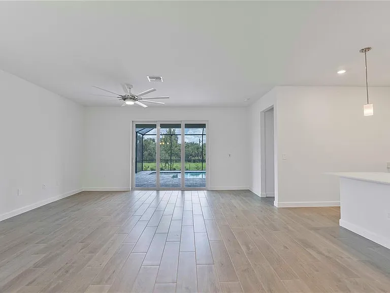 15077 Jadestone Dr — Photo 7