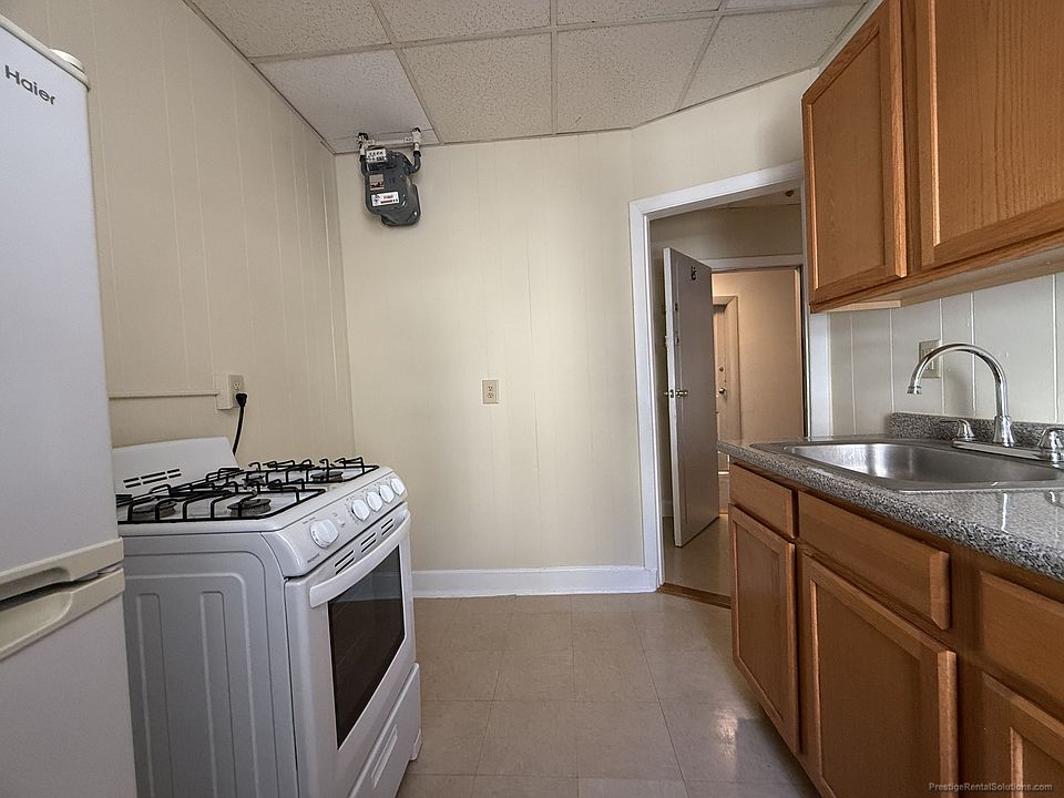 1st image of 1441 Commonwealth Ave #18