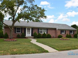 405 Huron St, Elmore, OH 43416