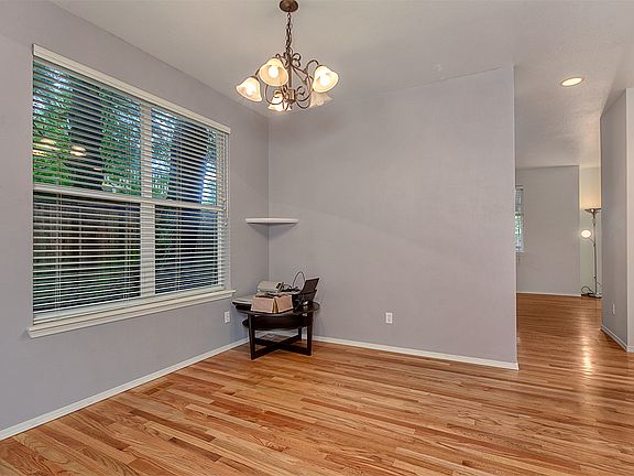 5th image of 12109 NE 108th Pl