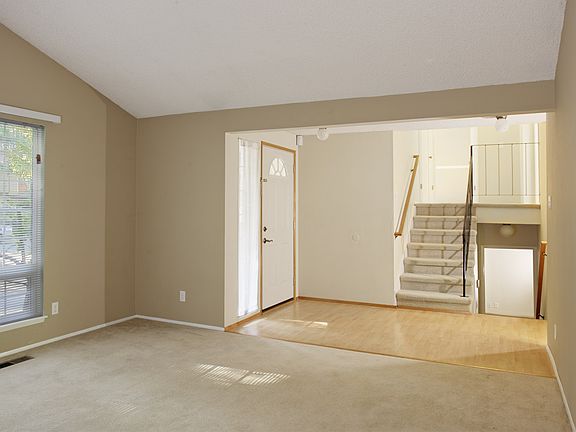 2nd image of 5352 Pineridge Dr NE