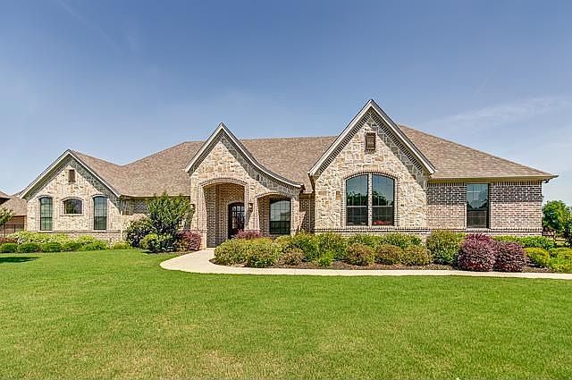 1st image of 2304 Cavendish Ln