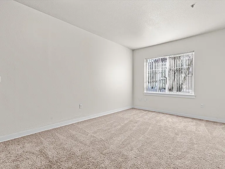 Chinook Way Apartments — Photo 76