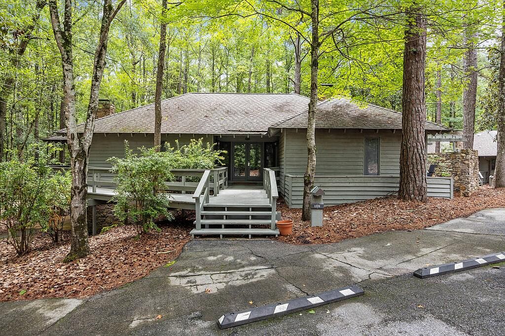 1551 Mountain Creek Dr — Callaway Gardens Golf Club