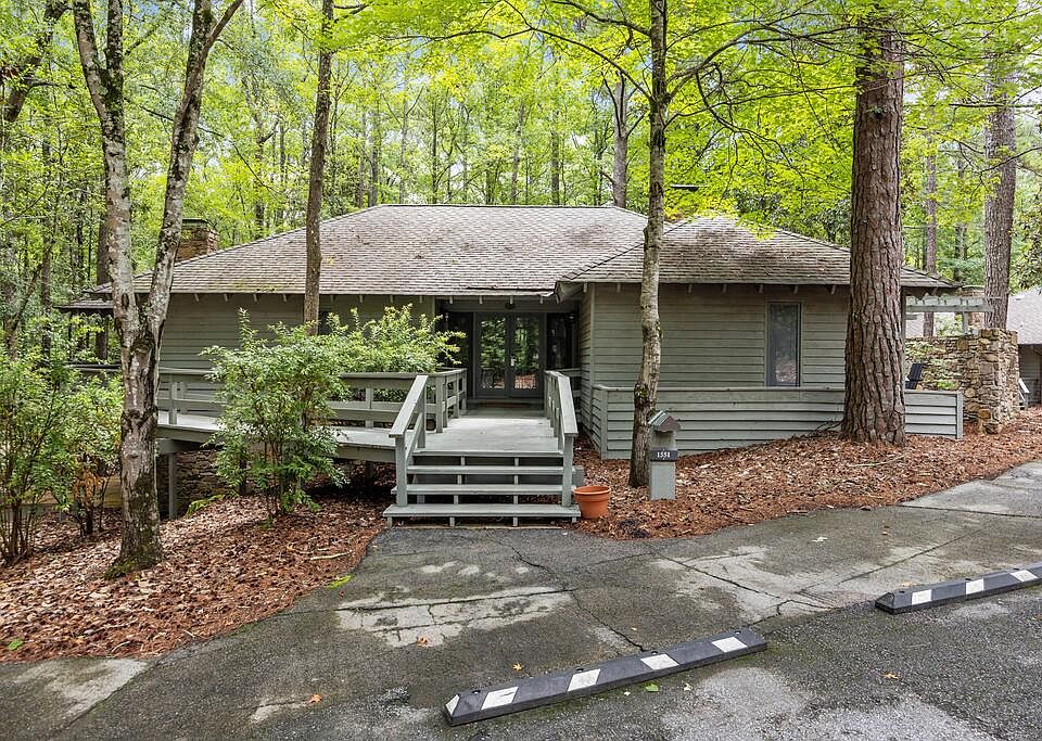 1st image of 1551 Mountain Creek Dr