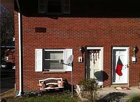 2nd image of 825 Glendale Ave