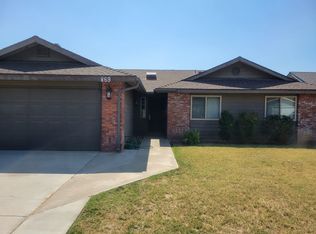 869 S Mark St, Tulare, CA 93274