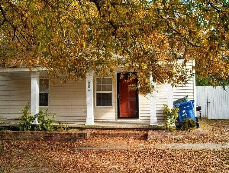 1006 Glendale Ave — Photo 1