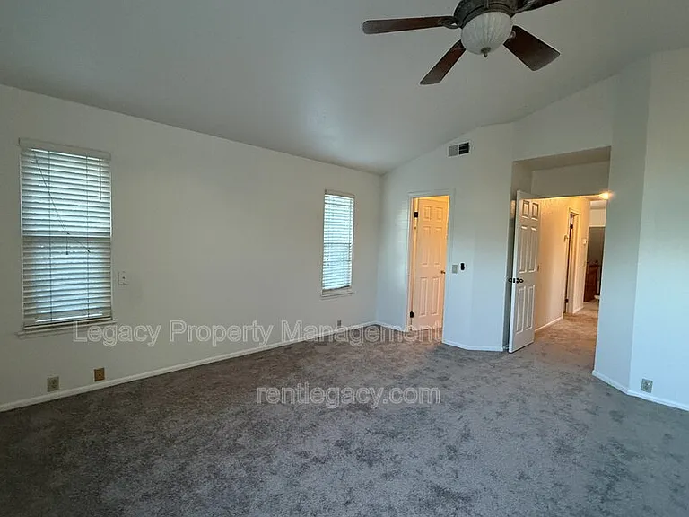 5350 Laguna Park Dr — Photo 12