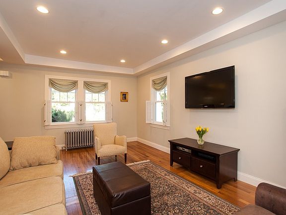 5th image of 42 Great Lake Dr