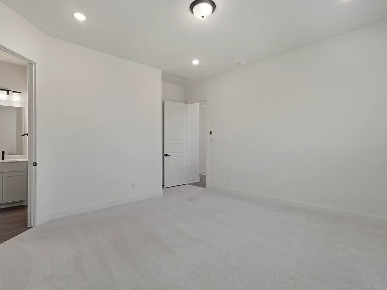 9105 Buckeye Bnd — Photo 13