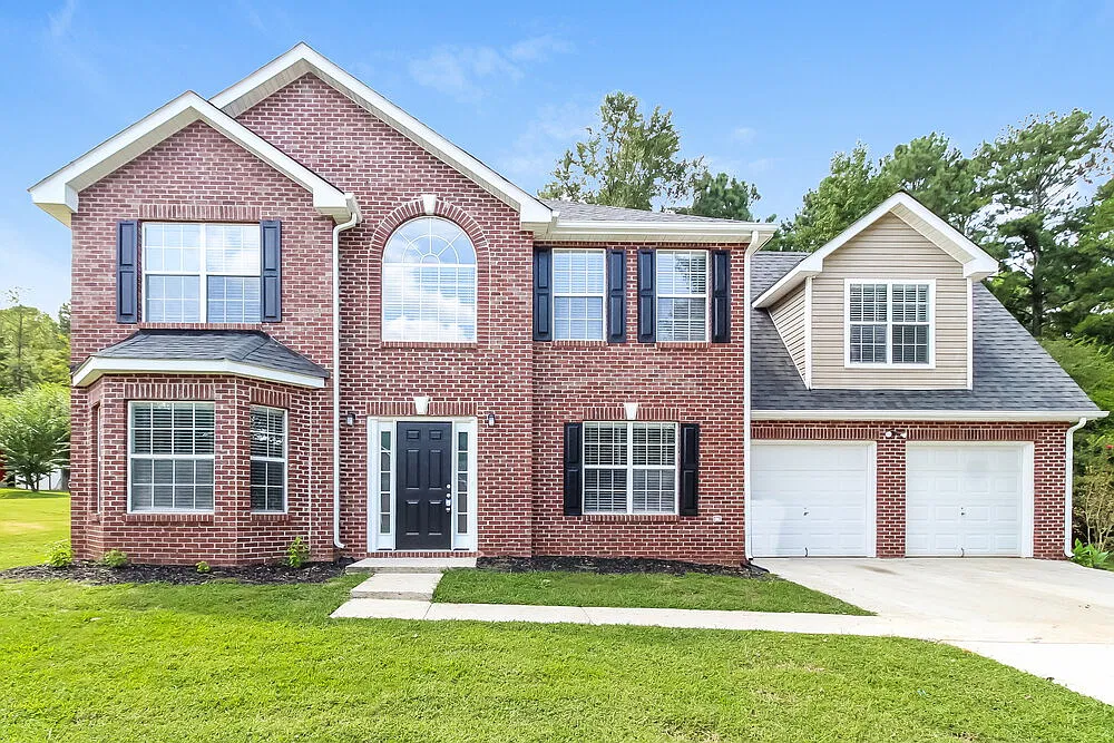 5 bed, 2.5 bath, 2292 sqft, $3,360 — Photo 1