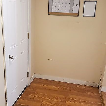 4th image of 1113 N Plum St