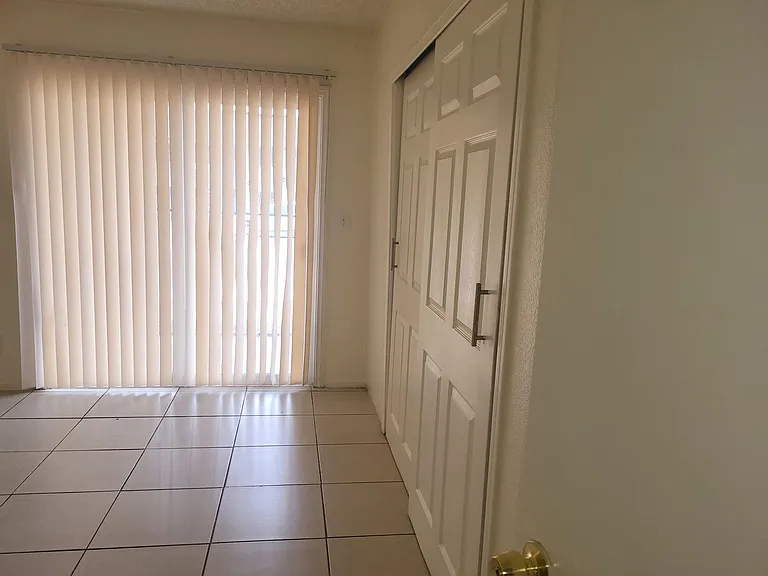 4610 Elk Springs Ave — Photo 8