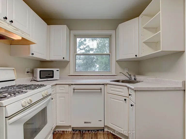 210 Emery St E — Photo 16
