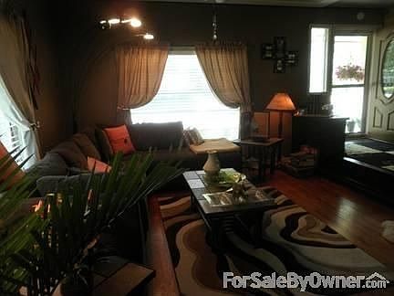 SUNKIN LIVING ROOM?FIREPLACE