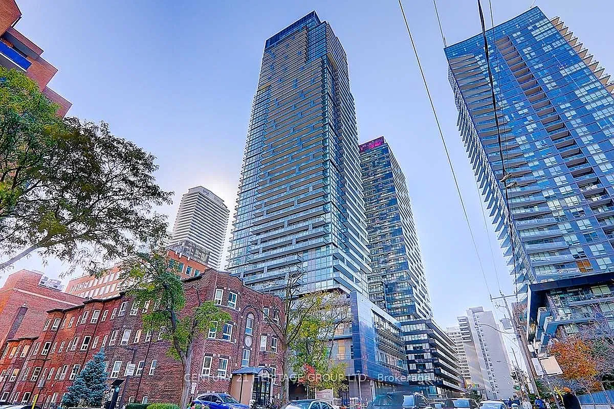 3 bed, $3,800 — Photo 1
