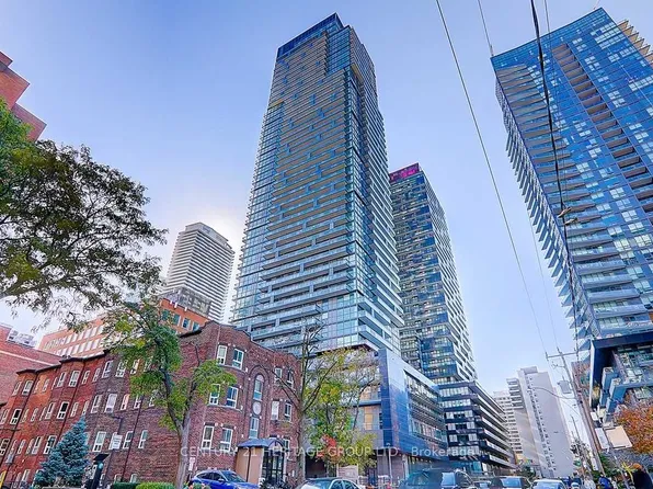 39 Roehampton Ave, Toronto, ON
