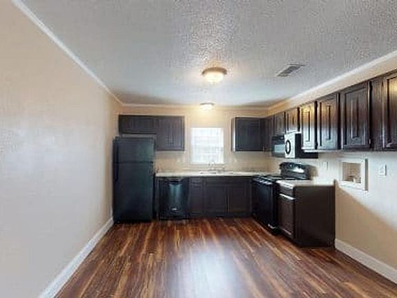 2nd image of 410 Medical Dr