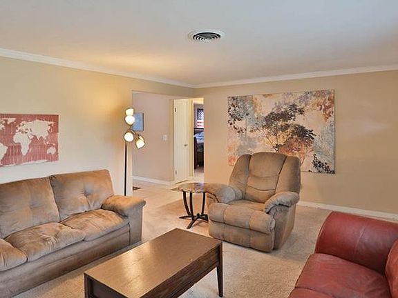 5th image of 1396 Seabreeze St