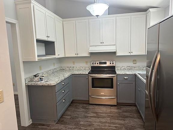 4th image of 90 Mulberry Cir