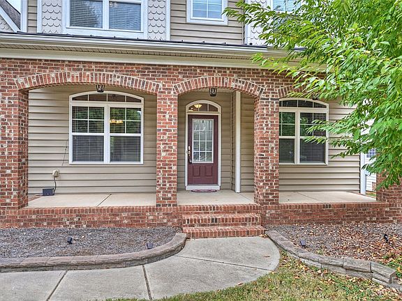 2nd image of 121 Byers Commons Dr