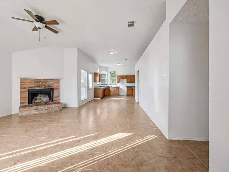 1602 Develon Dr — Photo 7
