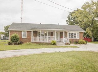 3003 Springfield Rd, East Peoria, IL 61611