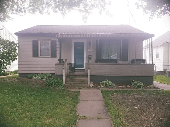 727 Kirkwood Ave, Waterloo, IA 50701